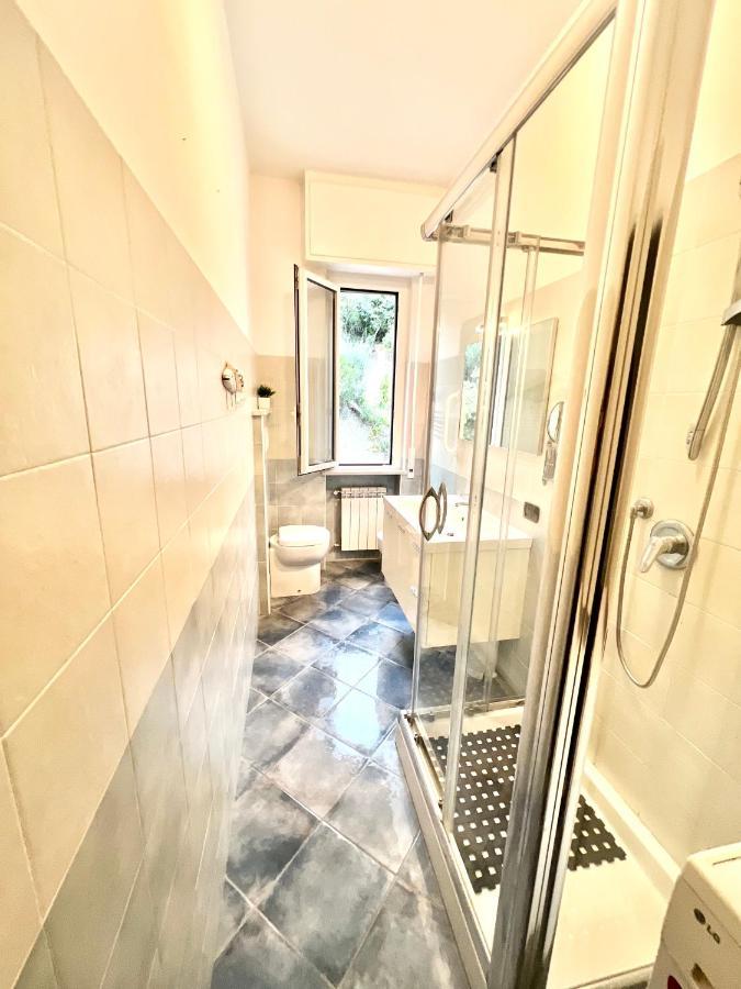 A 5 Minuti Dal Mare - Dolphin Beach House Spotorno Bagian luar foto