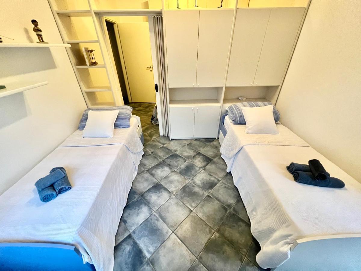 A 5 Minuti Dal Mare - Dolphin Beach House Spotorno Bagian luar foto