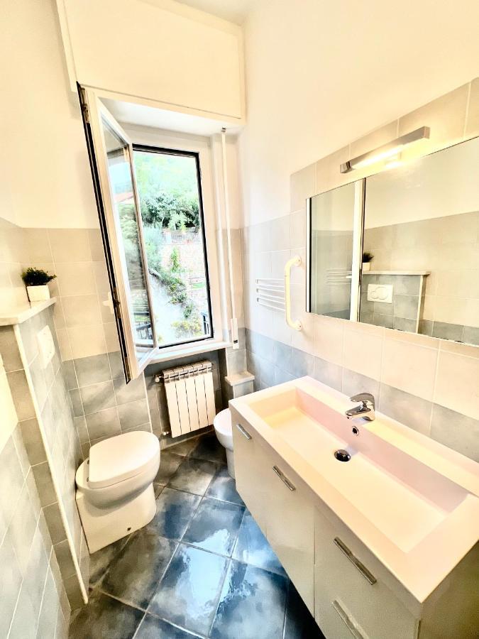 A 5 Minuti Dal Mare - Dolphin Beach House Spotorno Bagian luar foto