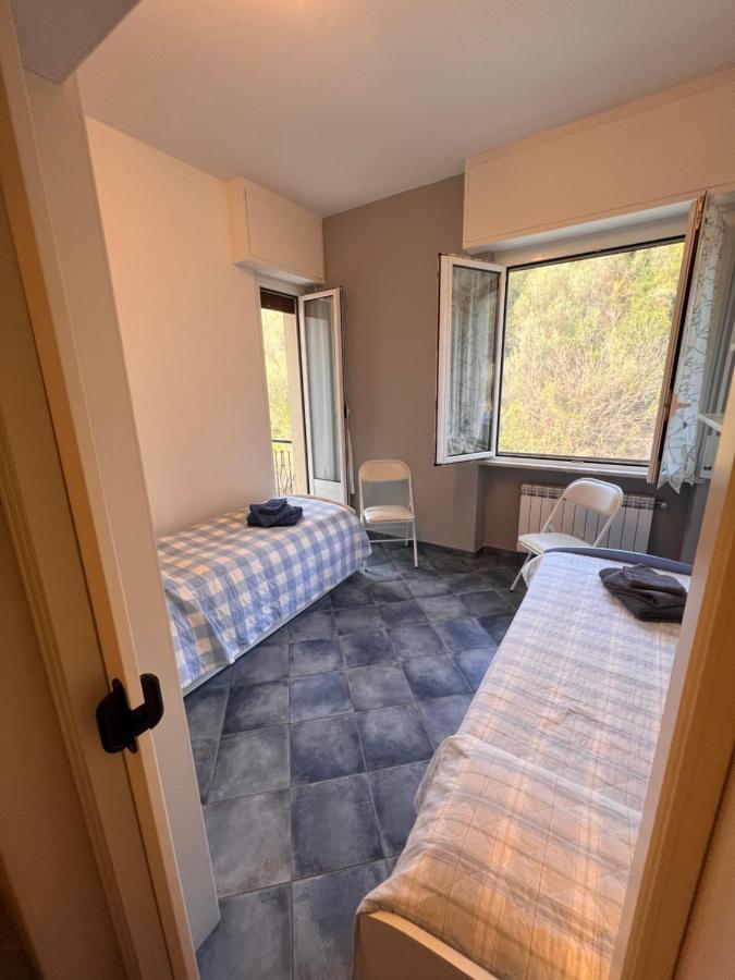 A 5 Minuti Dal Mare - Dolphin Beach House Spotorno Bagian luar foto