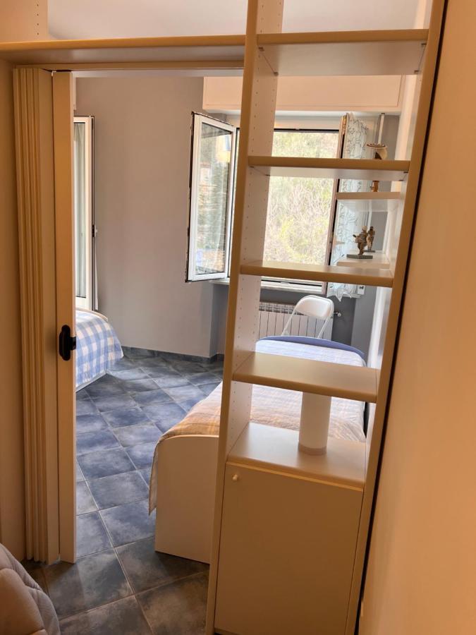 A 5 Minuti Dal Mare - Dolphin Beach House Spotorno Bagian luar foto